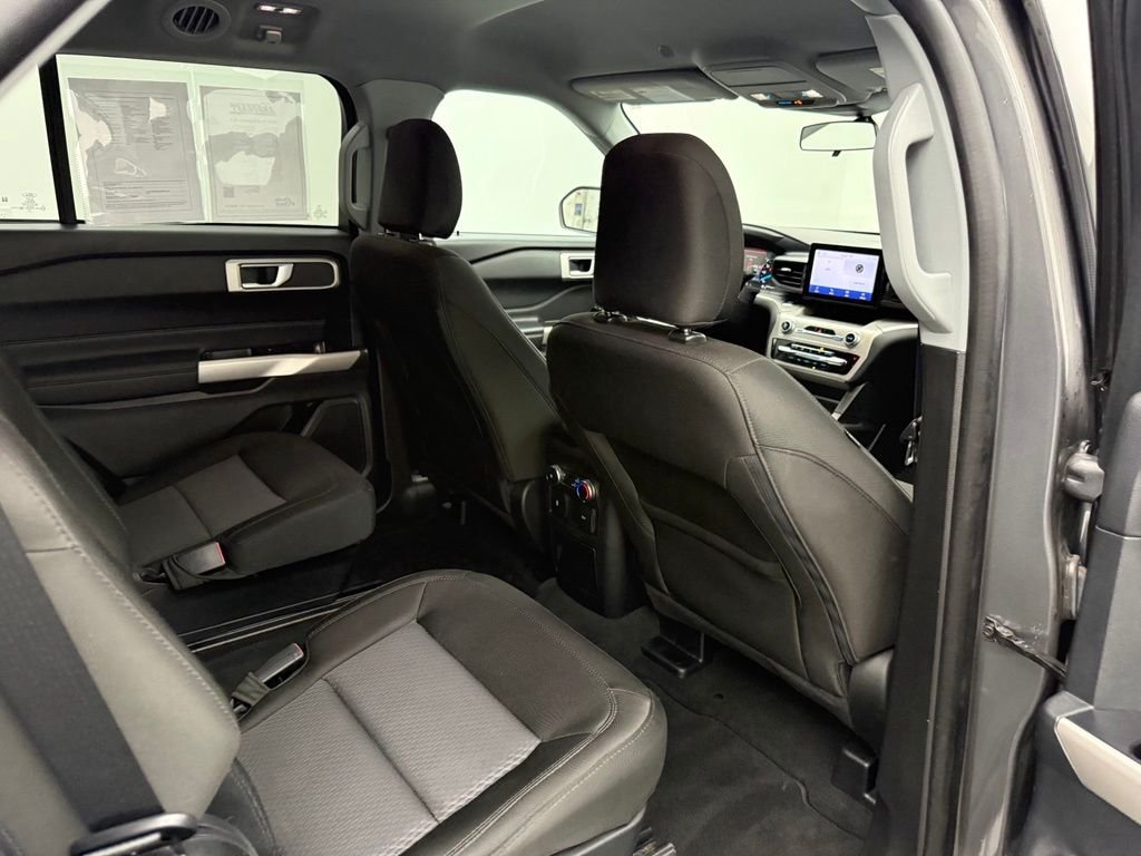 Used 2023 Gray Ford XLT image 40
