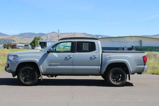 Used 2019 Silver Toyota SR5 image 2