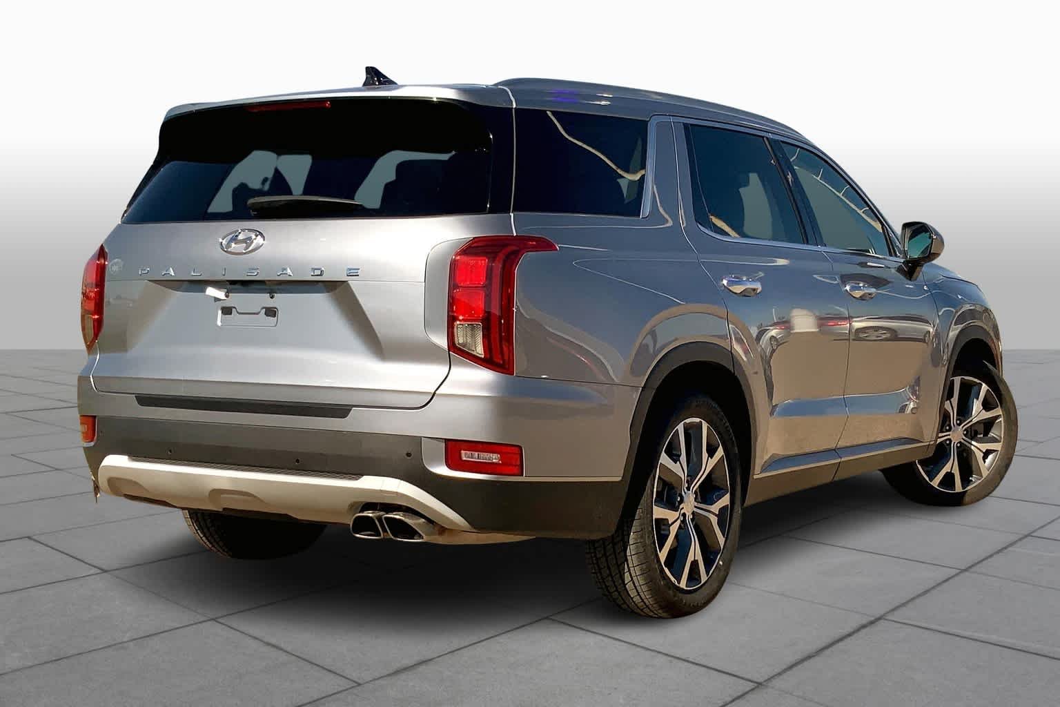 Used 2020 Lagoon Silver Hyundai SEL image 13