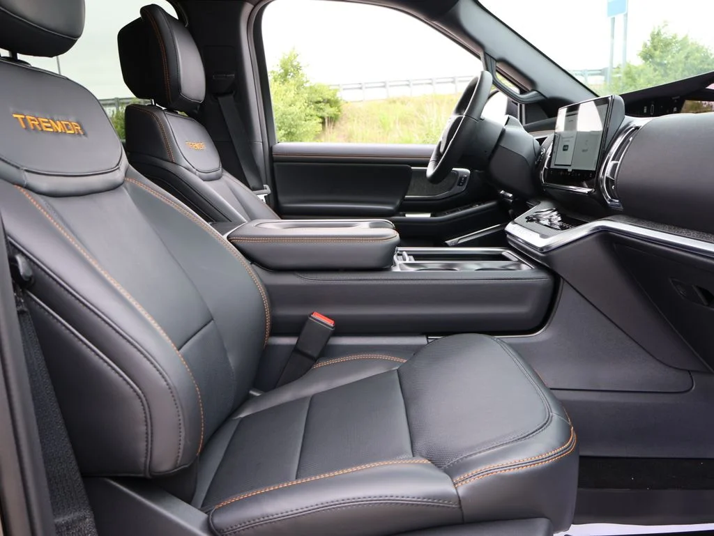 New 2026 Agate Black Metallic Ford Tremor® image 10