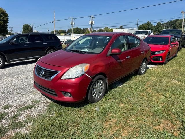 Used 2014 Red Nissan 1.6 SV image 3