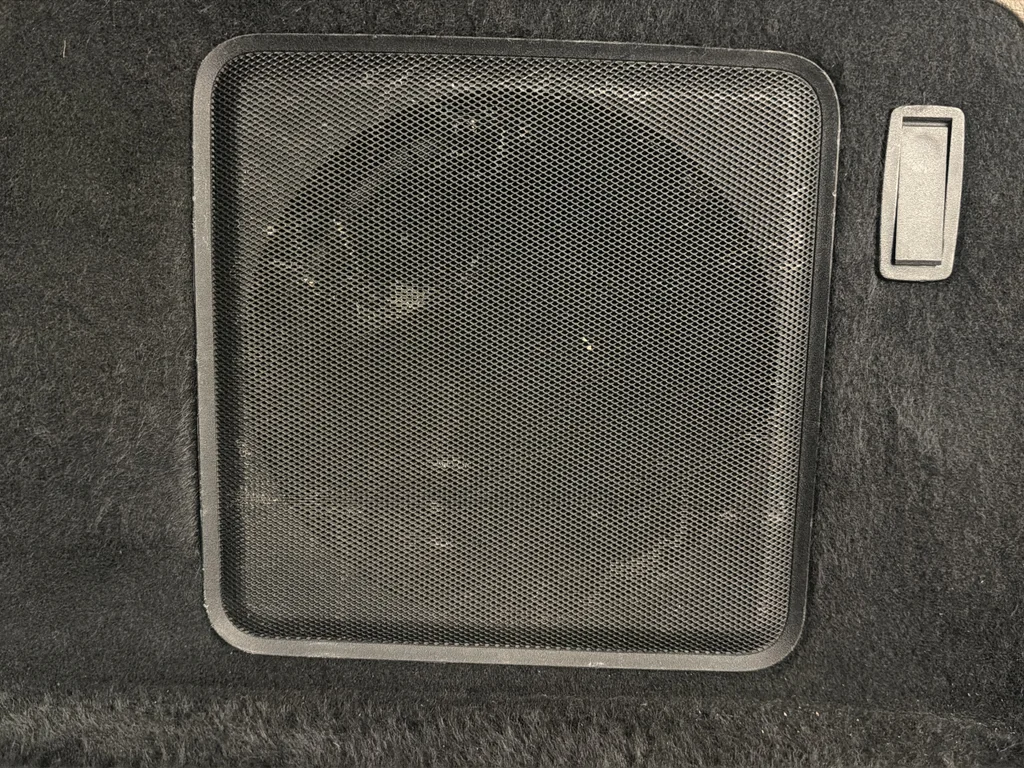 Used 2017 Gray Lincoln Reserve image 30