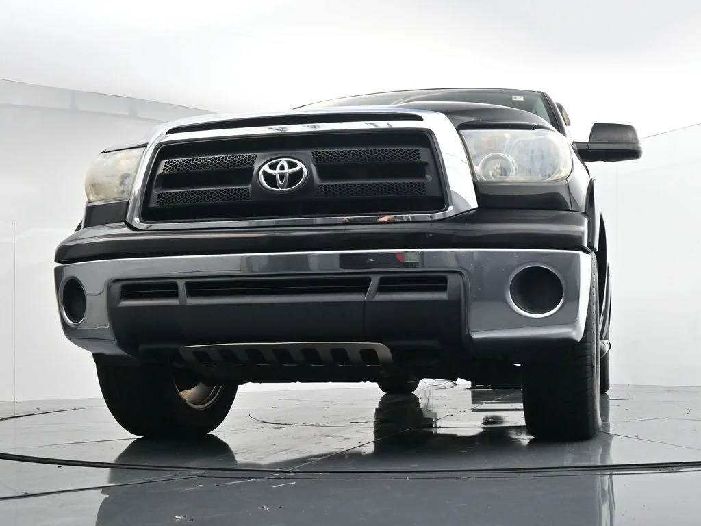 Used 2010 Black Toyota Grade image 32