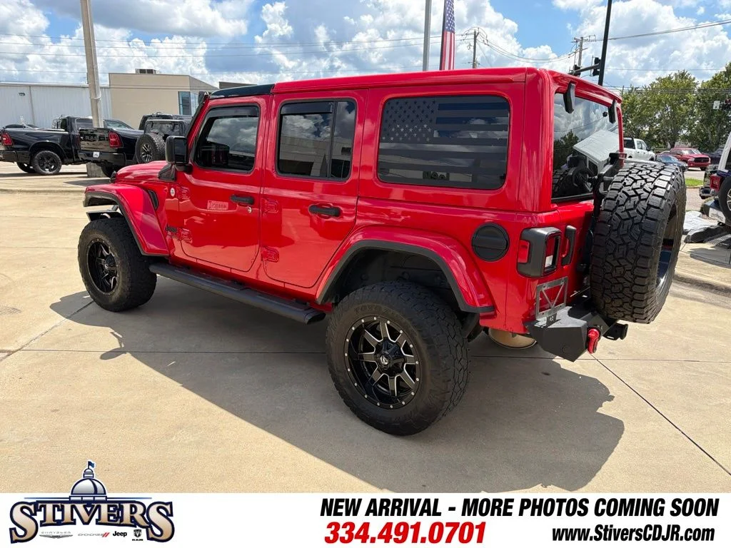 Used 2020 Red Jeep Unlimited Sahara Altitude image 7