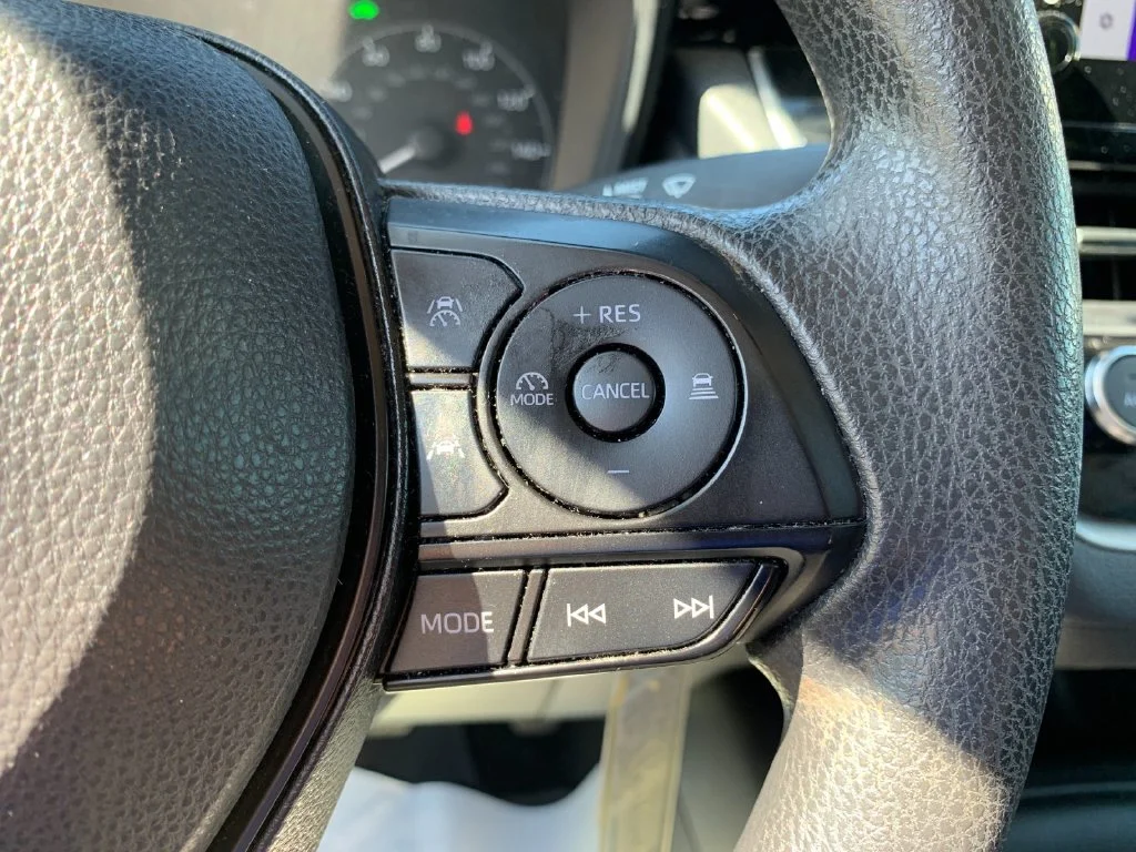 Used 2024  Toyota LE image 27