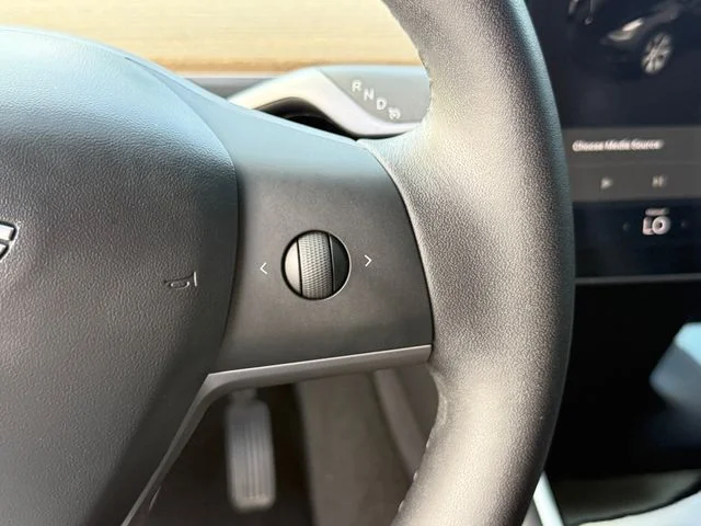 Used 2020 Solid Black Tesla Long Range image 19