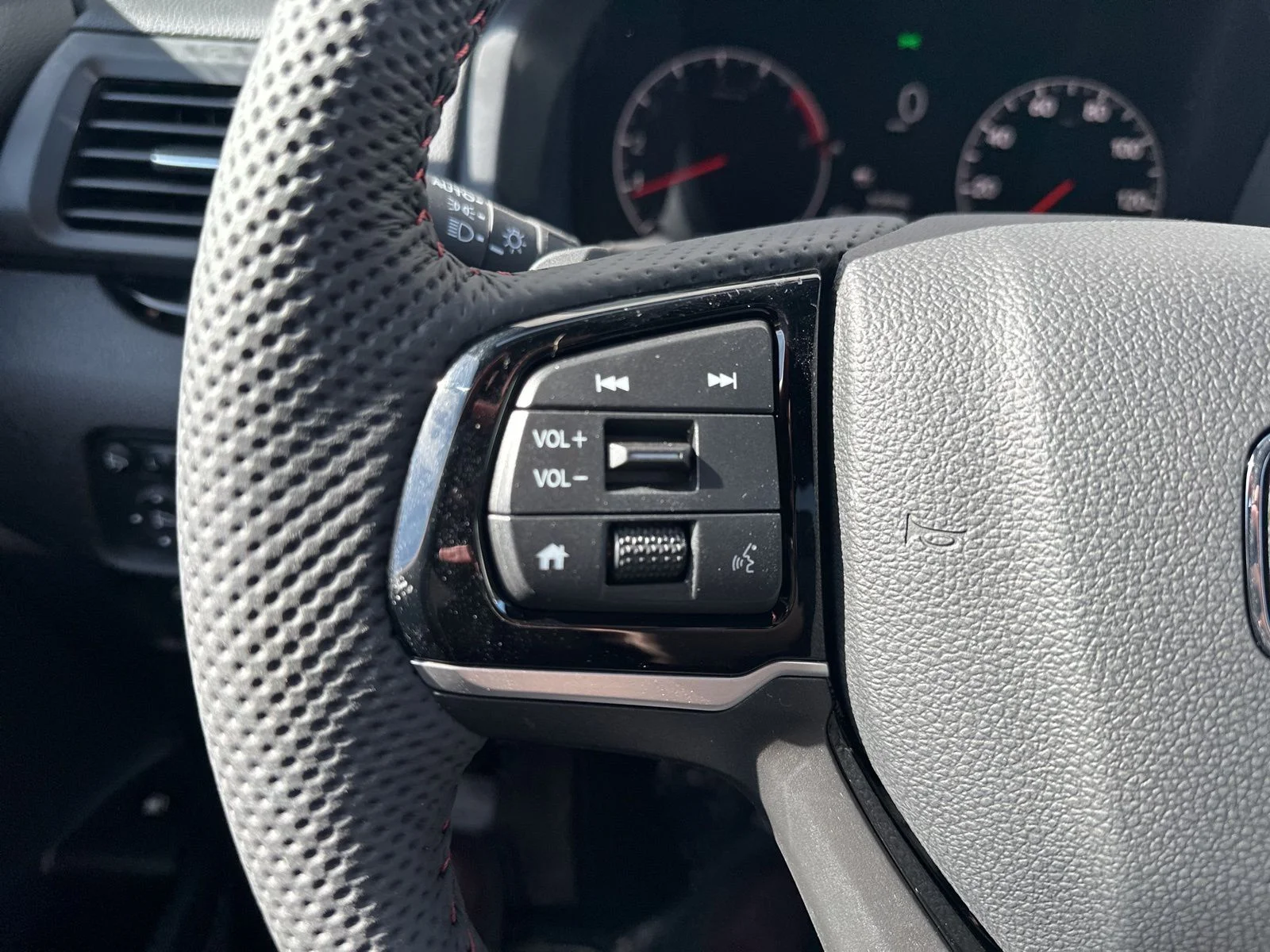 2026 Honda Ridgeline Black Edition - Photo 44
