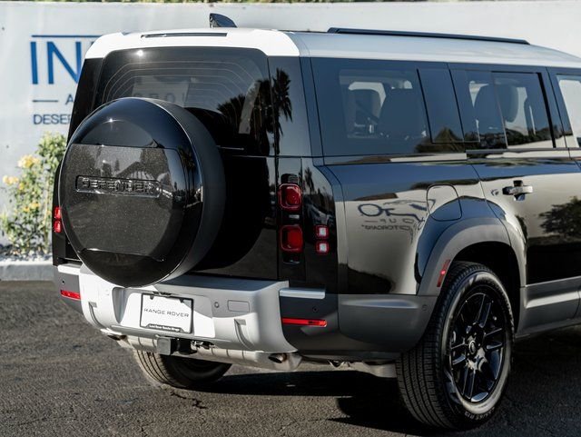 New 2025 Santorini Black Land Rover S image 7