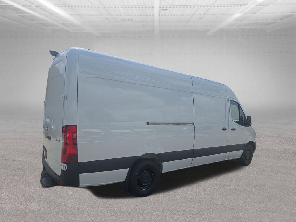 New 2026 Arctic White Mercedes-Benz Cargo 170 WB image 5