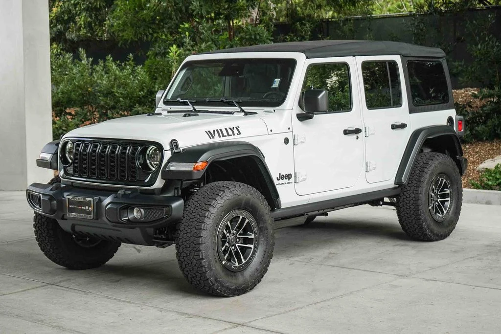 New 2026 Bright White Clear-Coat Exterior Paint Jeep Willys image 3
