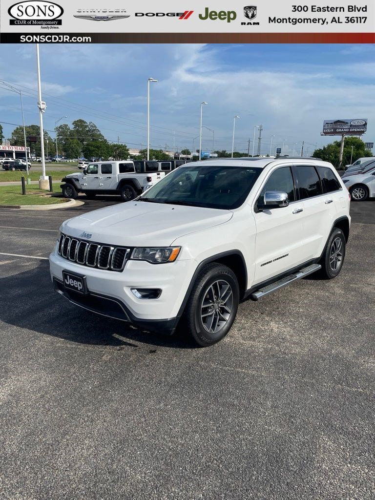Used 2017 Bright White Clearcoat Jeep Limited image 1