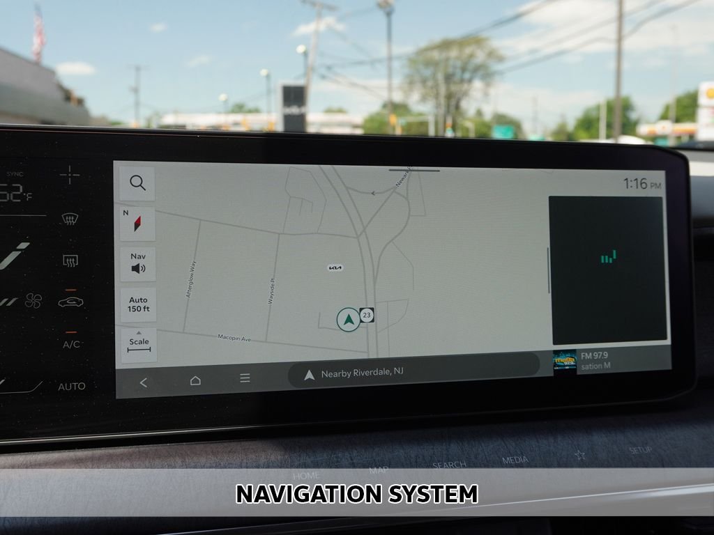 Used 2024 Black Kia Land image 3