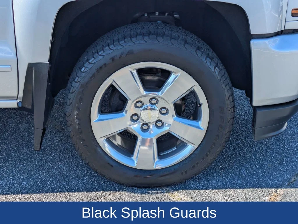 Used 2018 Silver Chevrolet LT image 11