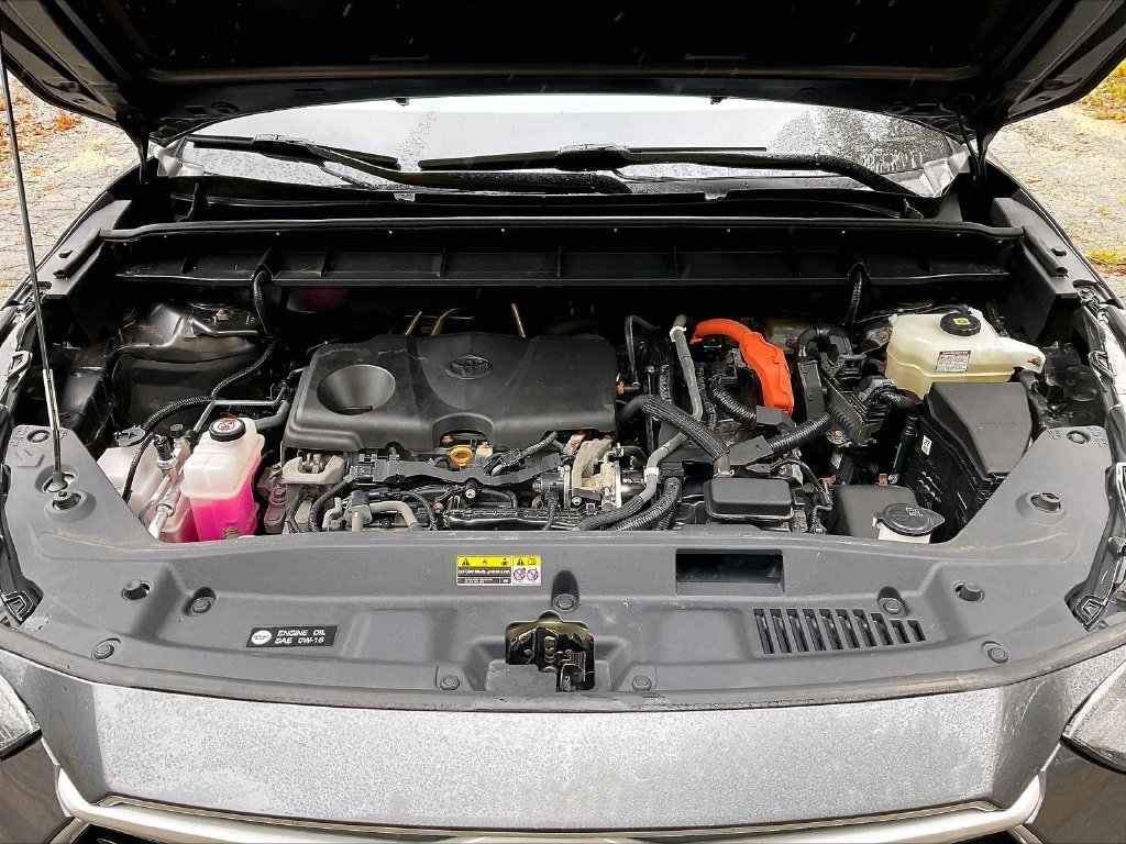 Used 2021 Magnetic Gray Metallic Toyota XLE image 31