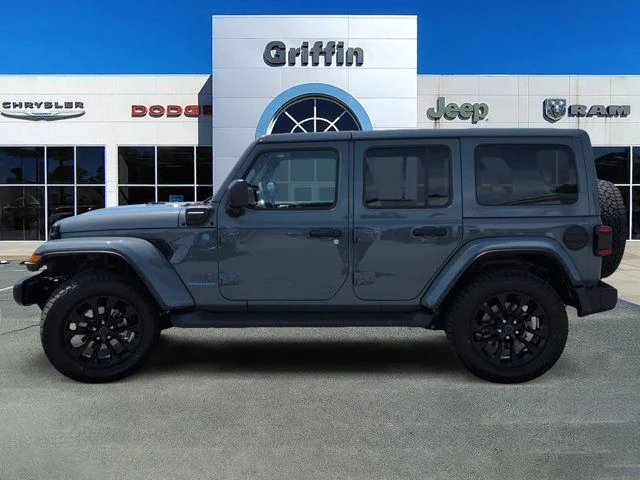Used 2025 Anvil Clearcoat Jeep Sahara 4xe image 10
