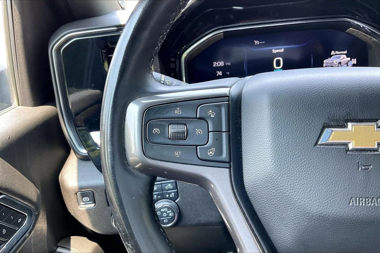 Used 2024 Blue Chevrolet High Country image 31