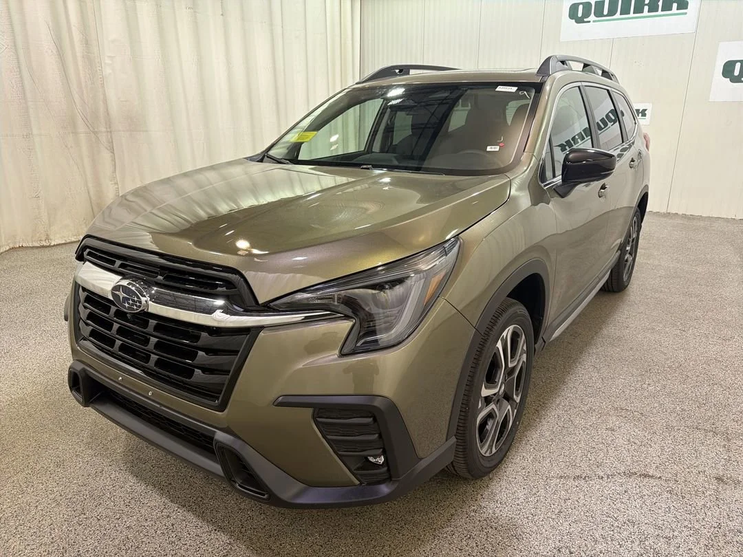 New 2026 Autumn Green Metallic Subaru Limited image 4