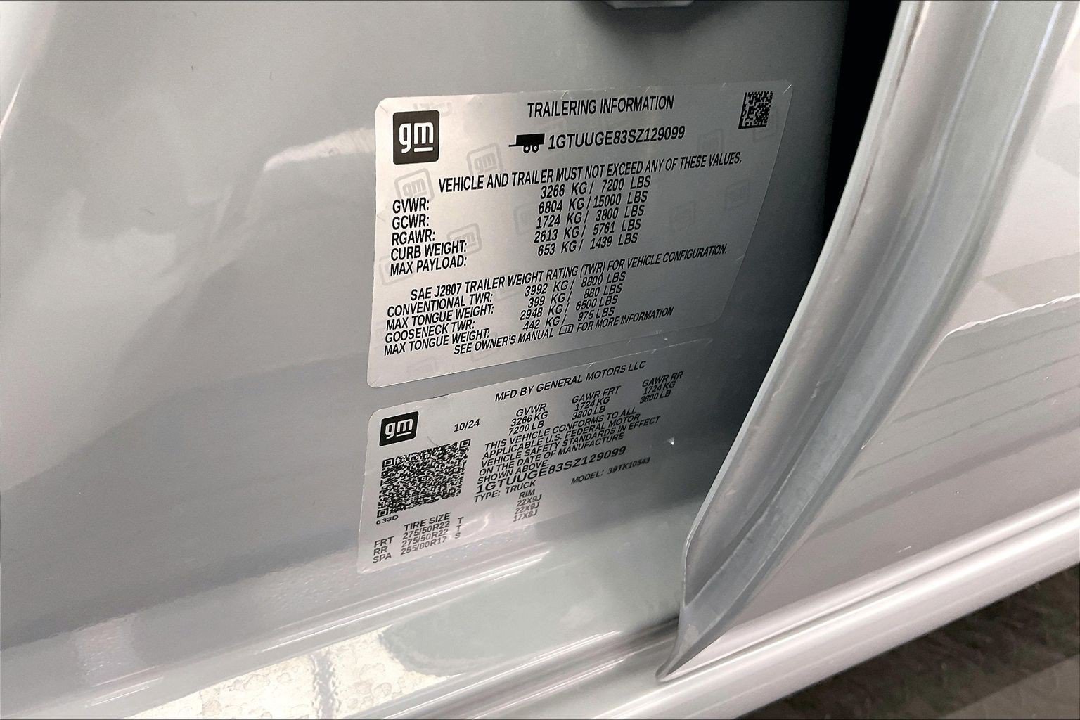 Used 2025 Thunderstorm Gray GMC Denali image 34