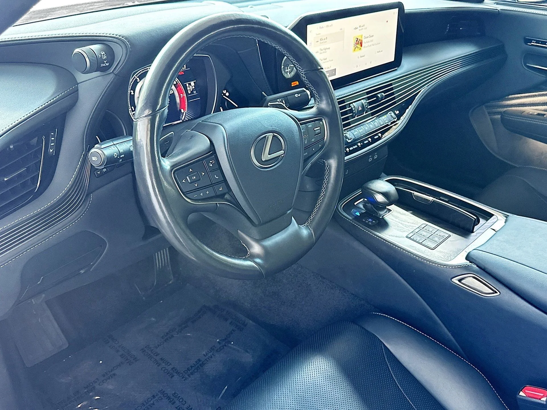 Used 2023 White Lexus 500 Base image 8