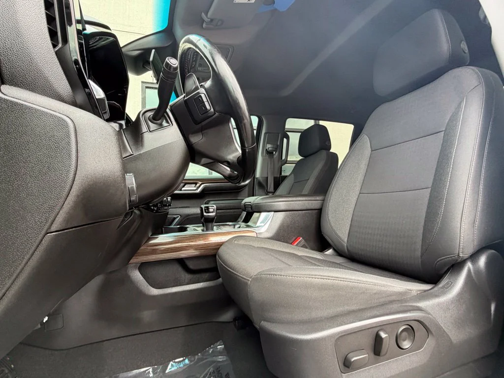 Used 2023 White Chevrolet LT image 10