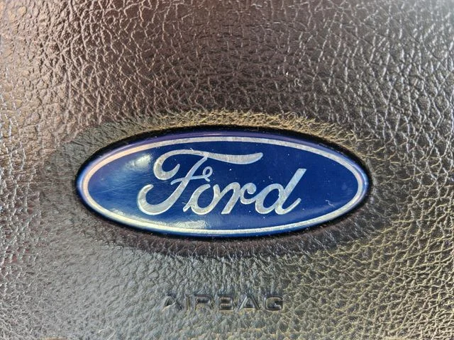 Used 2008 White Ford  image 31