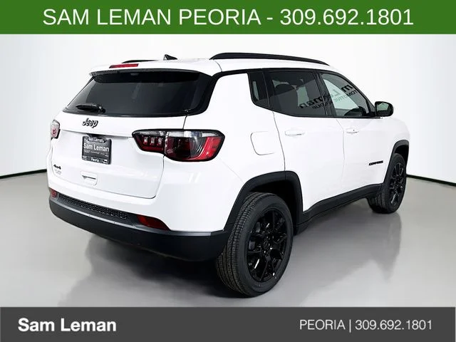 New 2026 White Jeep Latitude image 7