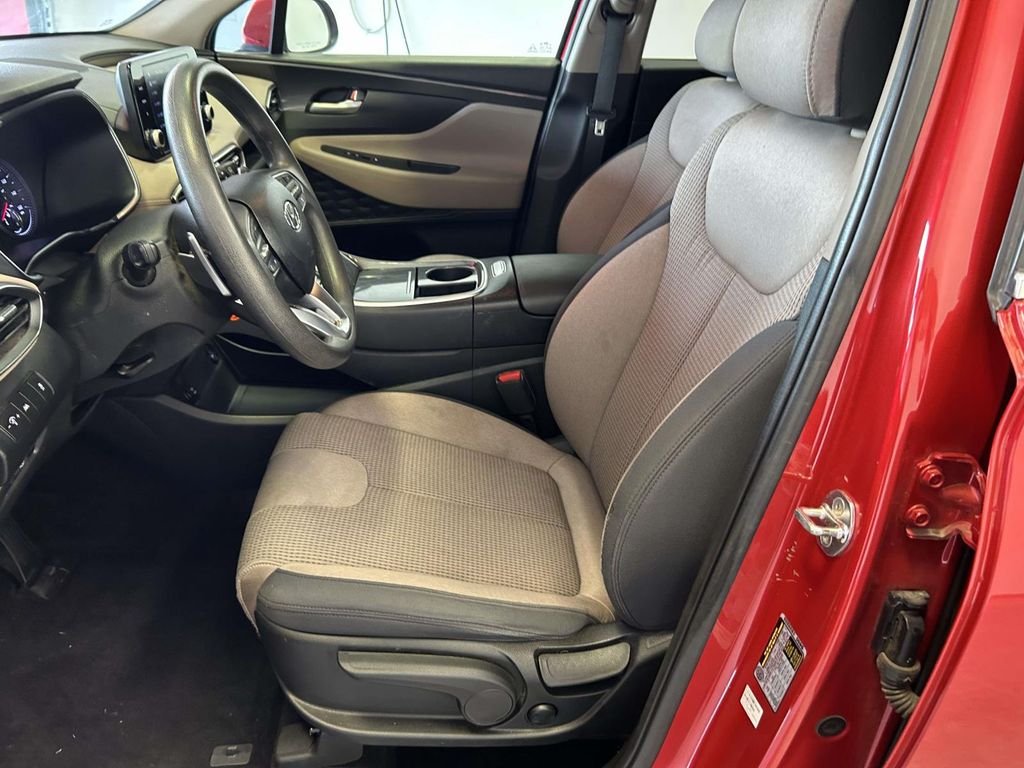 Used 2023 Red Hyundai SE image 14