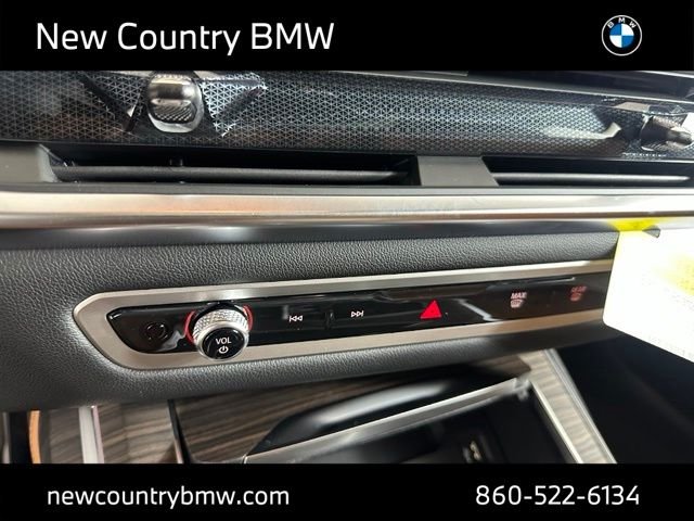 New 2027 Dravit Grey Metallic BMW xDrive40i image 17