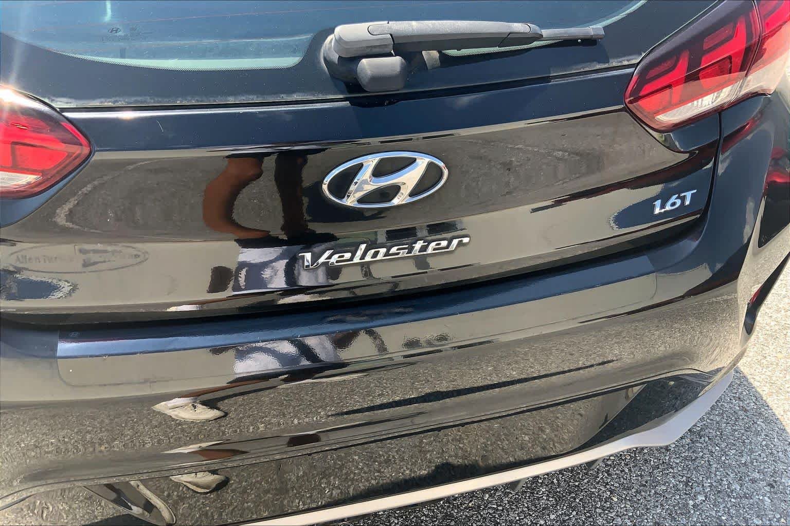 Certified Used 2020 Ultra Black Hyundai Turbo image 31