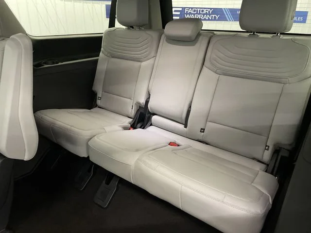 New 2026 Glacier Gray Metallic Tri-Coat Ford MAX Platinum® image 24