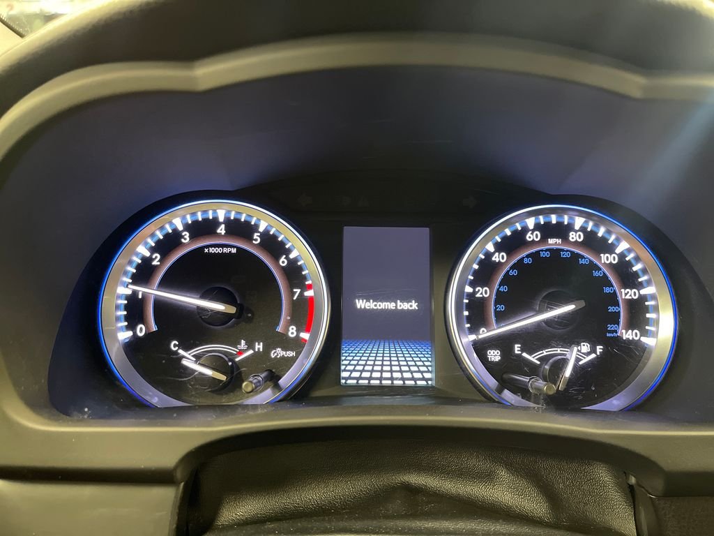 Used 2019 Gray Toyota XLE image 22