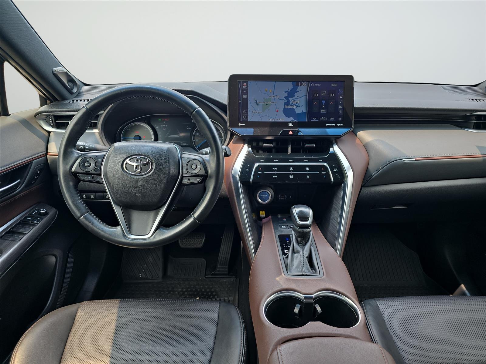 Used 2021 Titanium Glow Toyota Limited image 9