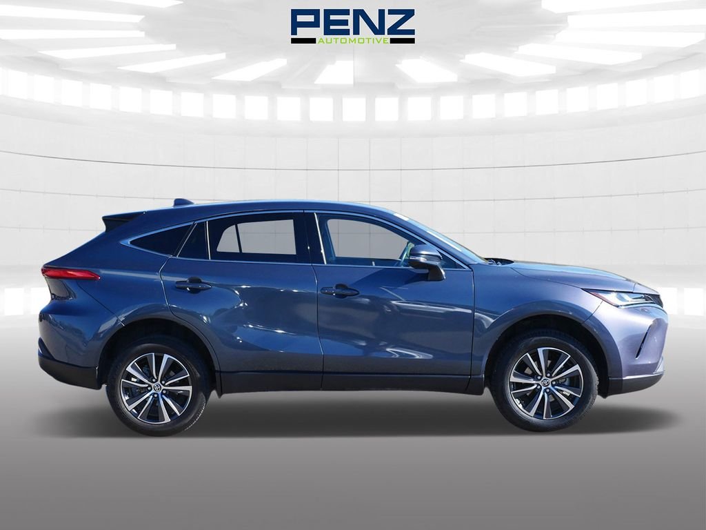 2024 Toyota Venza LE - Photo 8