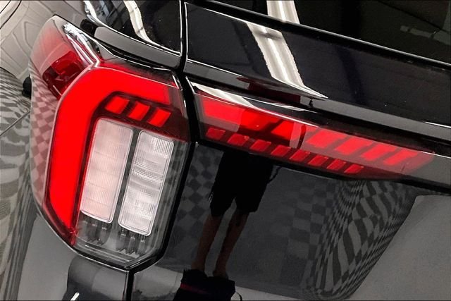 2025 Ford Explorer ST - Photo 37