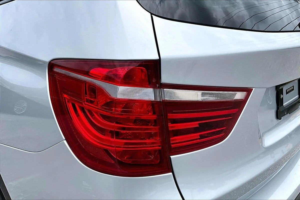 Used 2017 Silver BMW xDrive28i image 23