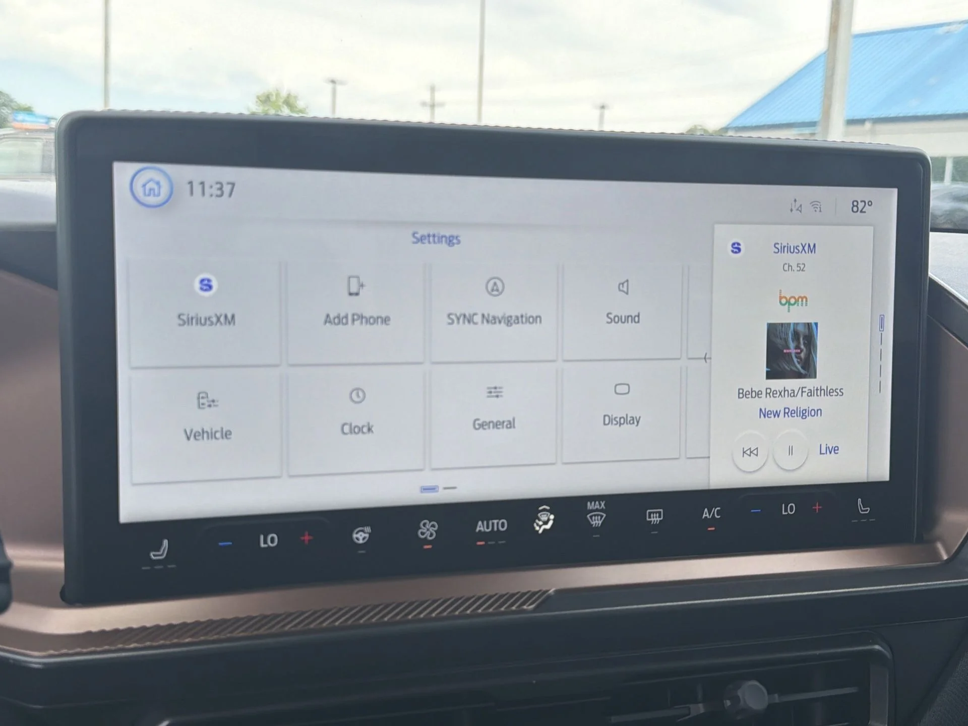 New 2026 Carbonized Gray Metallic Ford Outer Banks® image 8