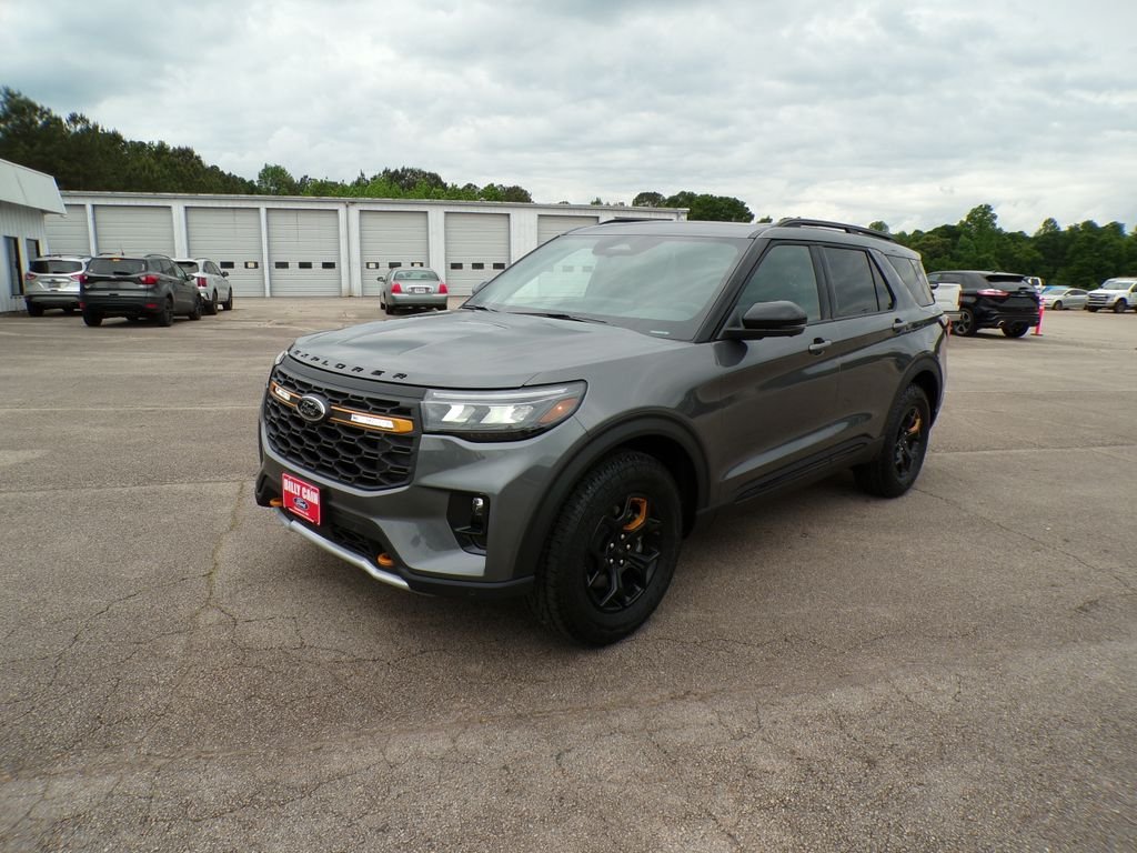 New 2026 Carbonized Gray Metallic Ford Tremor® image 3