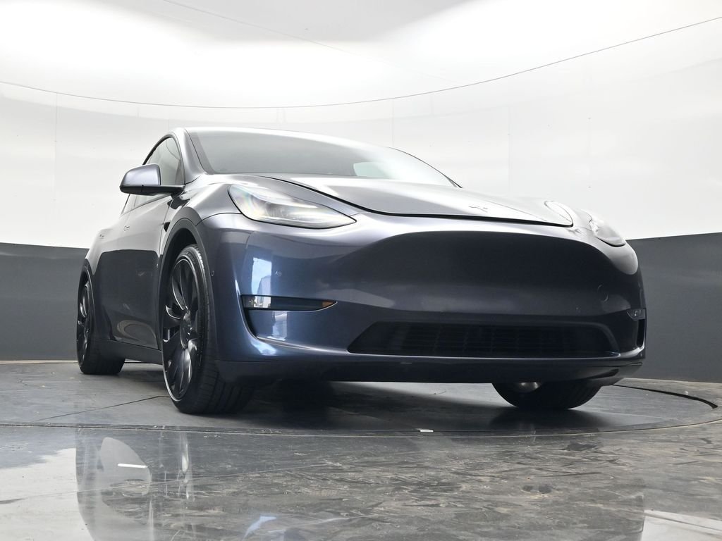 Used 2020  Tesla Performance image 35