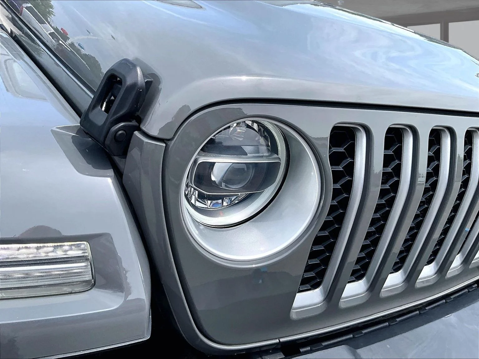 Used 2022 Gray Jeep Unlimited Sahara 4xe image 30