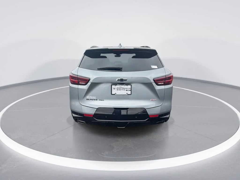 Used 2024 Gray Chevrolet RS image 7