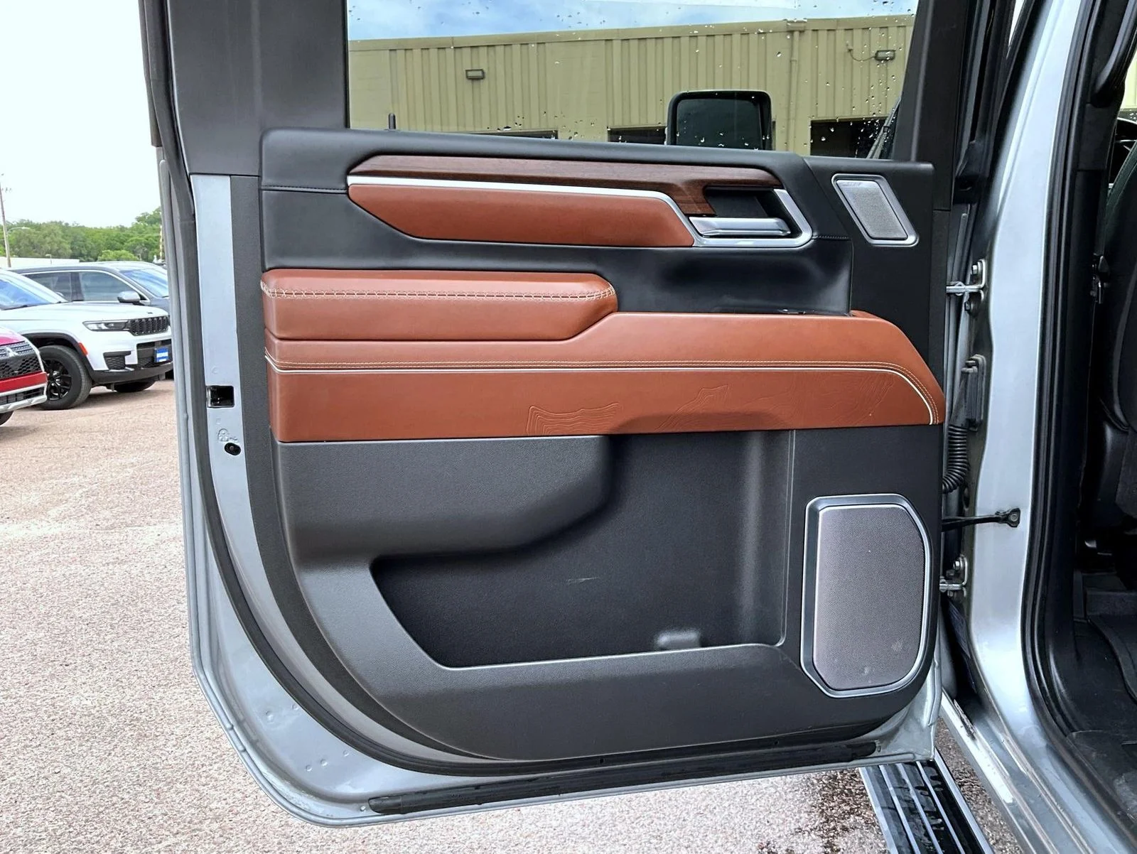 Used 2025 Silver GMC Denali Ultimate image 21