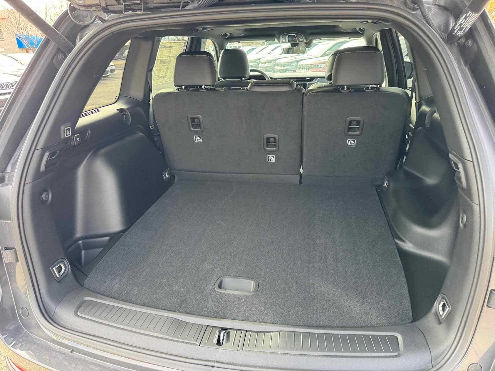 2025 Jeep Grand Cherokee Altitude - Photo 27