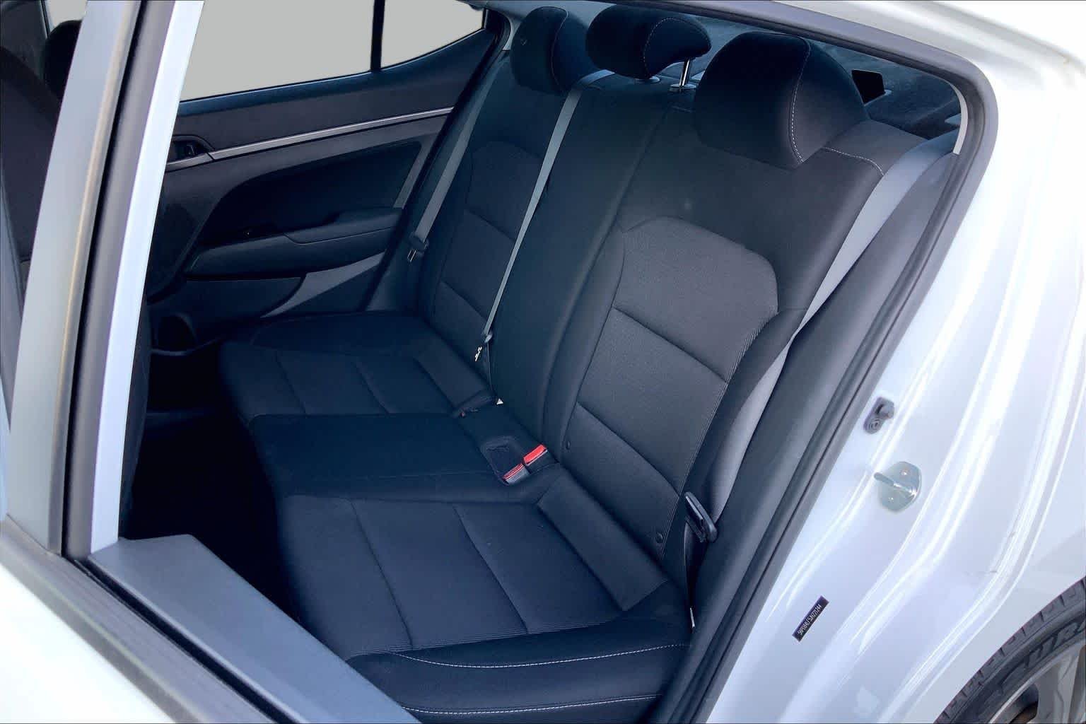 Used 2018 Quartz White Pearl Hyundai SEL image 19