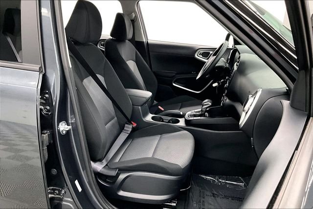 Used 2025 Gravity Gray Kia LX image 8