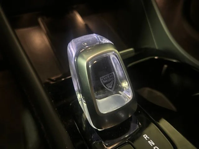 Used 2025 Onyx Black Metallic Volvo B5 Plus Bright Theme image 30