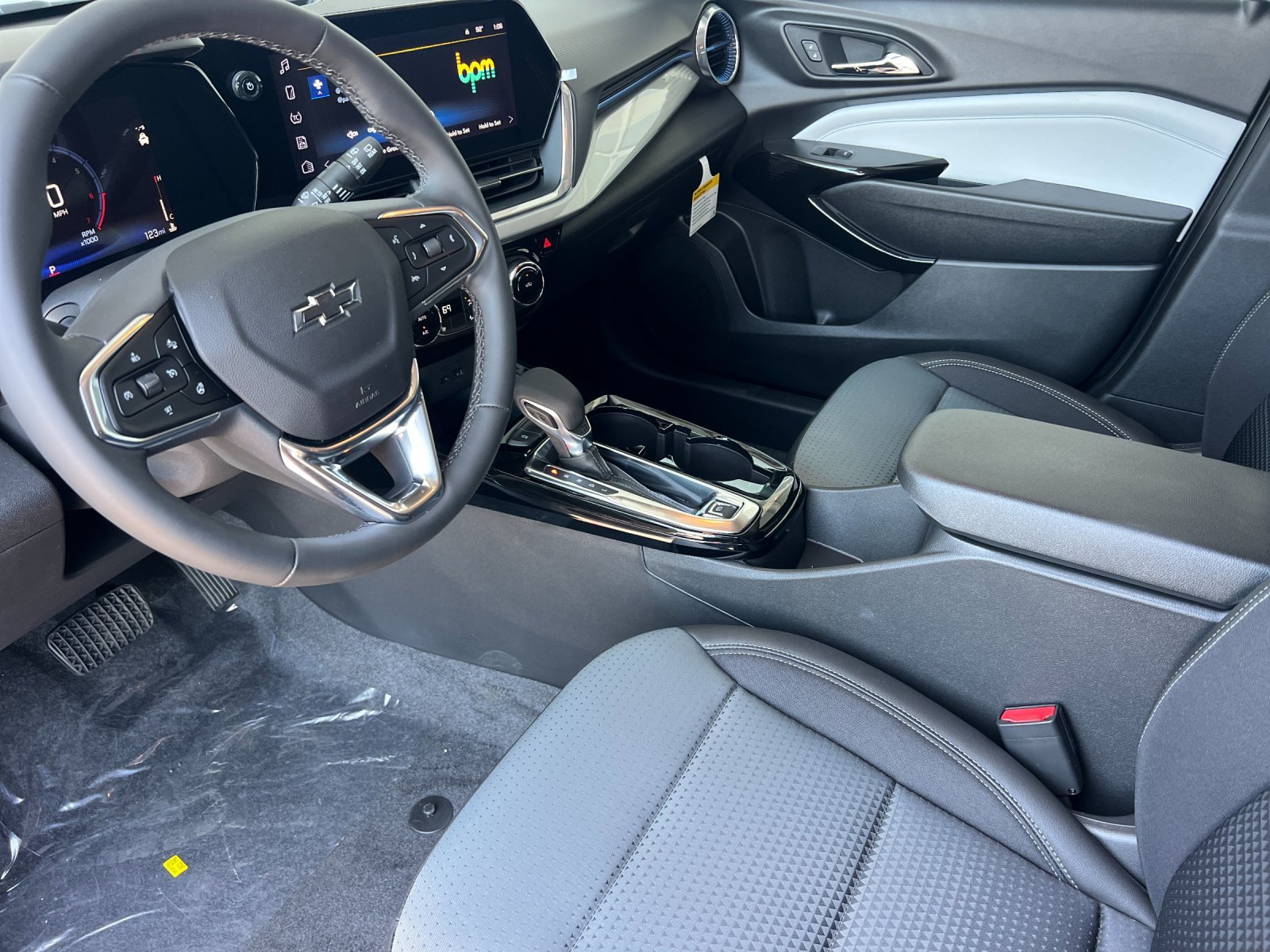 2026 Chevrolet Trax LT - Photo 10