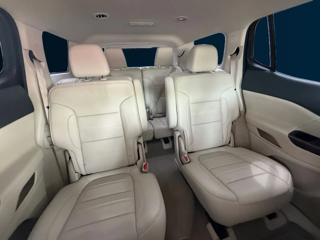 Used 2023 White GMC Denali image 18