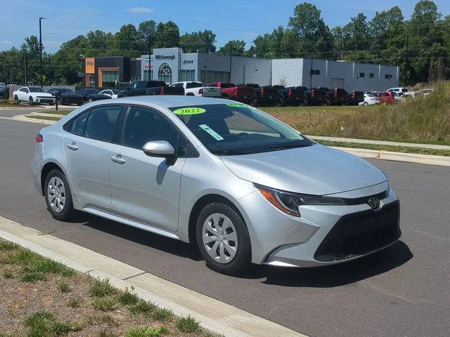 Used 2022 Silver Toyota L image 15