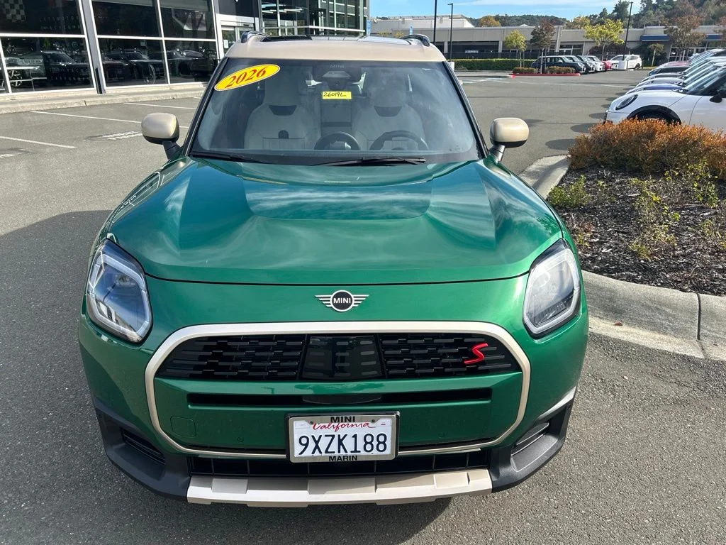 Certified Used 2026 Green MINI Signature Plus image 8