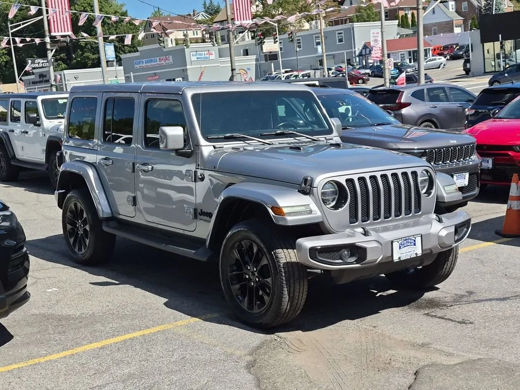 Used 2020 Silver Jeep Unlimited Sahara High Altitude image 3